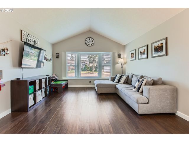 371 Se 7TH Ave, Canby, OR 97013