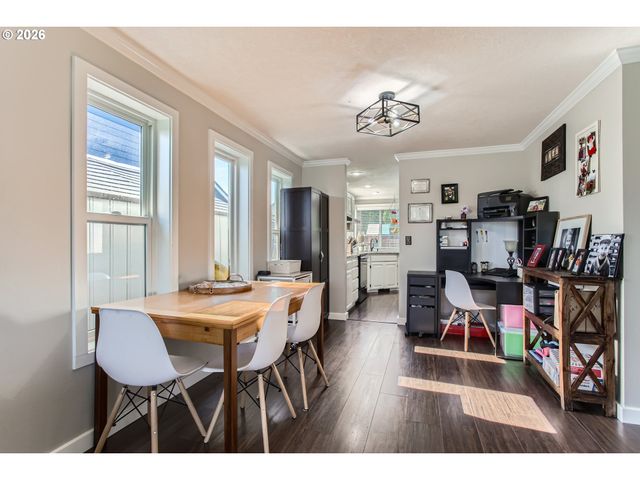 371 Se 7TH Ave, Canby, OR 97013