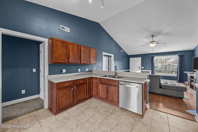 2320 Saddleback Drive B, Winterville, NC 28590