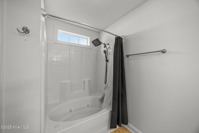 2320 Saddleback Drive B, Winterville, NC 28590