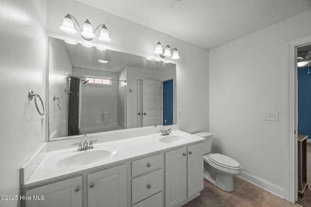 2320 Saddleback Drive B, Winterville, NC 28590