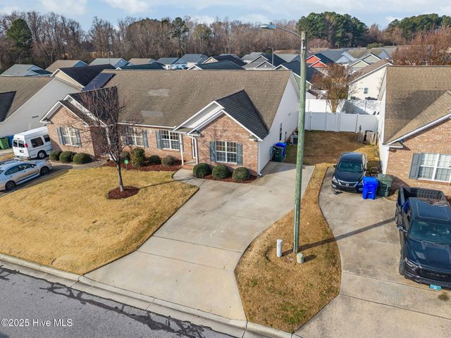 2320 Saddleback Drive B, Winterville, NC 28590