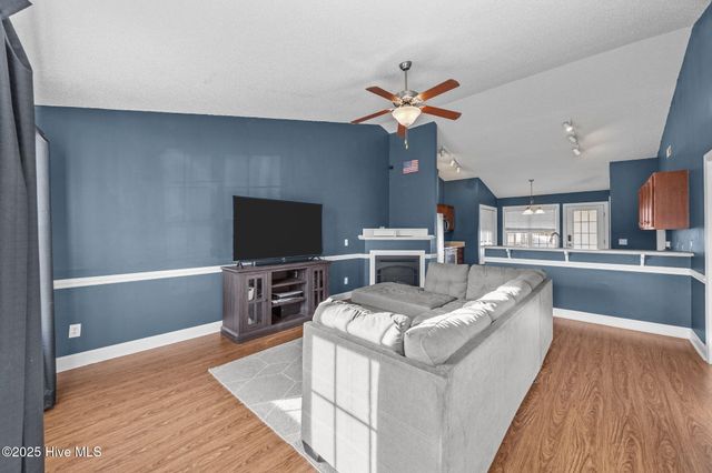 2320 Saddleback Drive B, Winterville, NC 28590