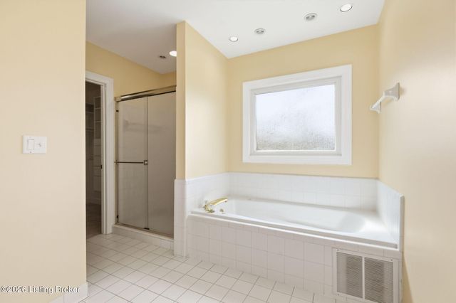 6905 Cabot Ct, Prospect, KY 40059