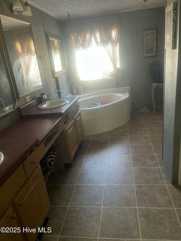 7660 Us 264 Alternate, Farmville, NC 27828