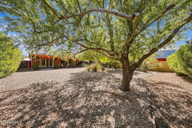 3992 N 14TH Street, Phoenix, AZ 85014