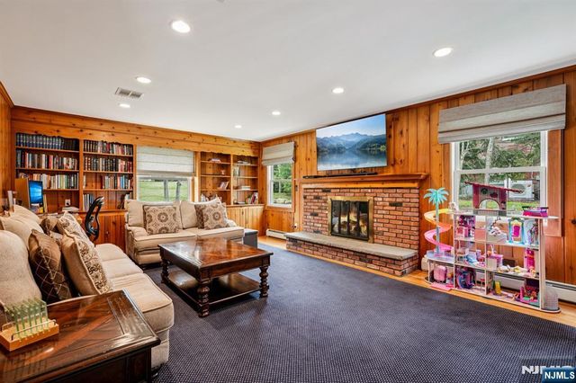 300 Briarwood Drive, Wyckoff, NJ 07481
