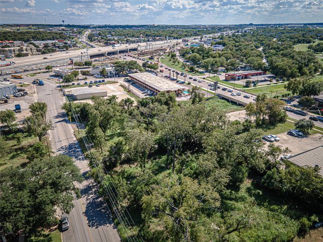 722 S Lbj DR, San Marcos, TX 78666