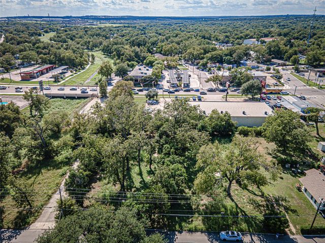 722 S Lbj DR, San Marcos, TX 78666