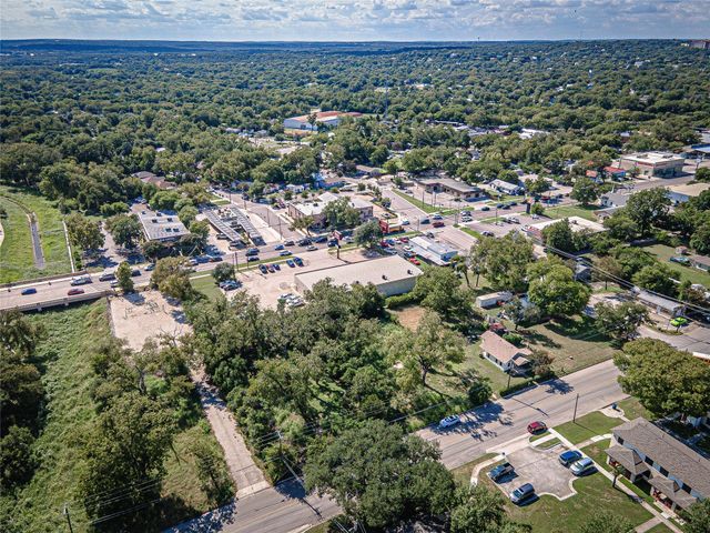 722 S Lbj DR, San Marcos, TX 78666