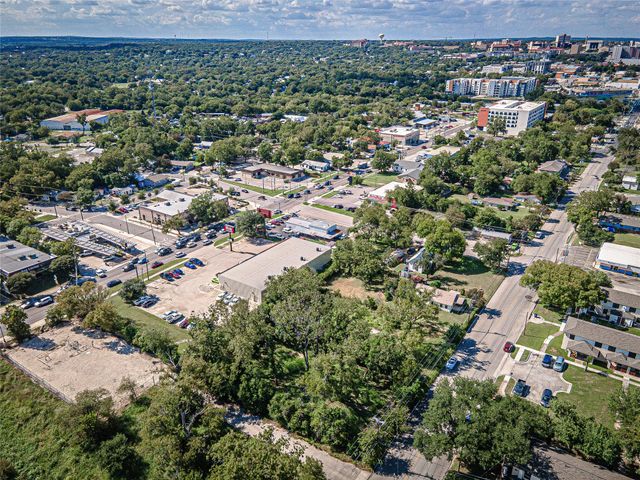 722 S Lbj DR, San Marcos, TX 78666