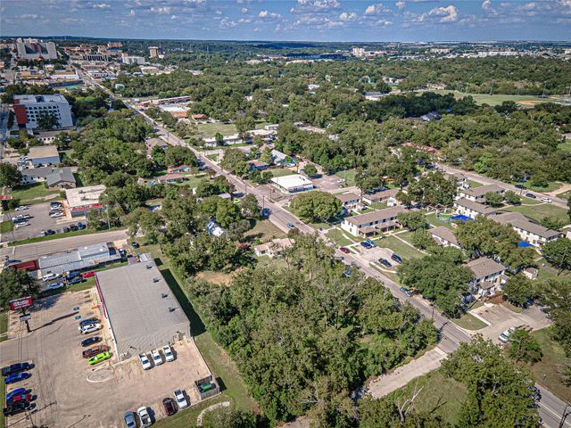 722 S Lbj DR, San Marcos, TX 78666