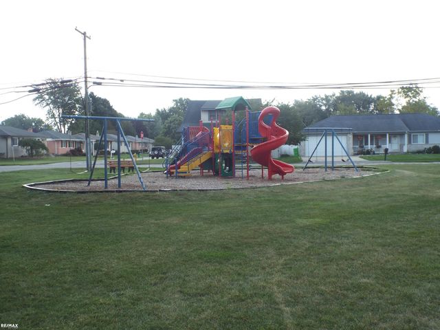 29530 South River Street, Harrison Twp, MI 48043