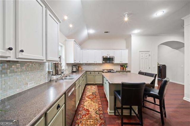 594 Longwood Place, Dallas, GA 30132