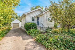 1322 POWERS STREET, Oshkosh, WI 54901