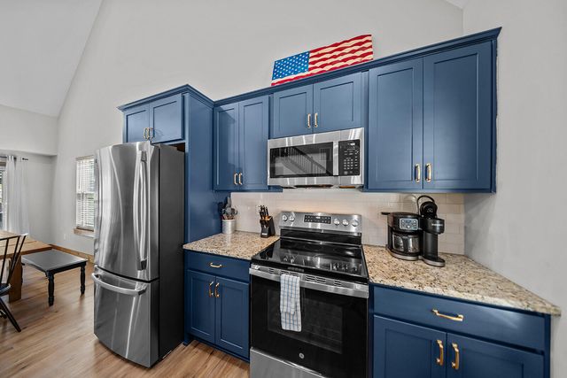 523 Tall Timbers Way, Hollister, MO 65672