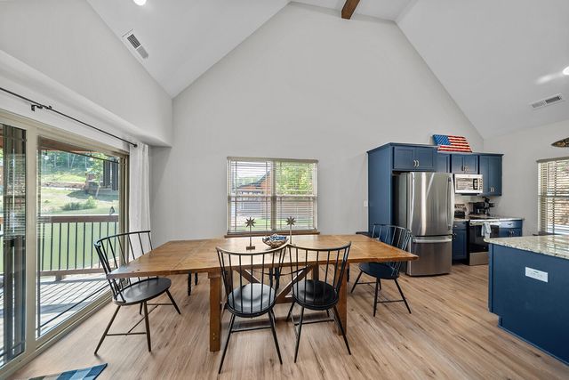 523 Tall Timbers Way, Hollister, MO 65672