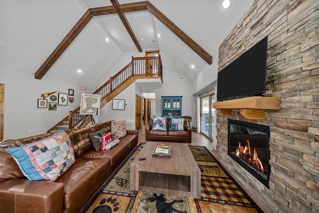 523 Tall Timbers Way, Hollister, MO 65672
