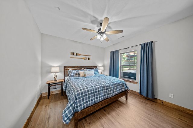 523 Tall Timbers Way, Hollister, MO 65672
