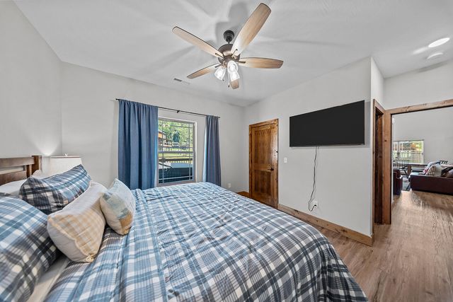 523 Tall Timbers Way, Hollister, MO 65672