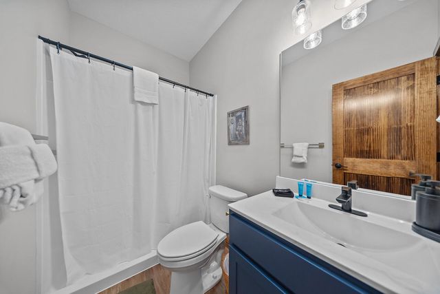 523 Tall Timbers Way, Hollister, MO 65672