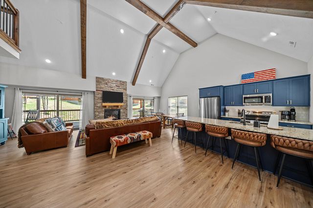523 Tall Timbers Way, Hollister, MO 65672