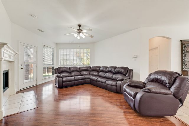 1113 Arbor Gate Drive, Garland, TX 75040