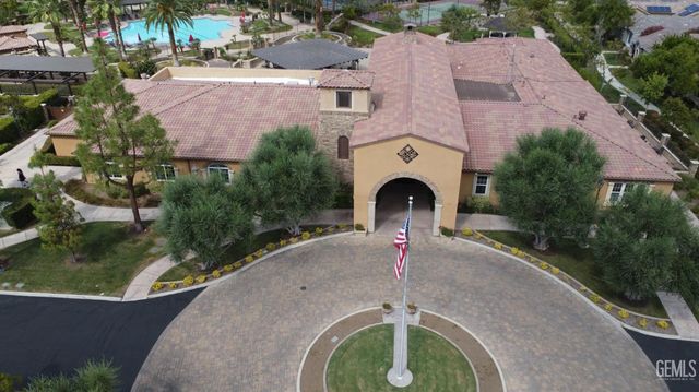 10026 Besancon Way, Bakersfield, CA 93306