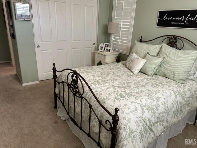 10026 Besancon Way, Bakersfield, CA 93306