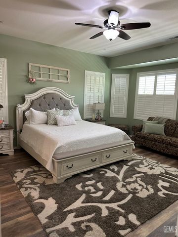 10026 Besancon Way, Bakersfield, CA 93306