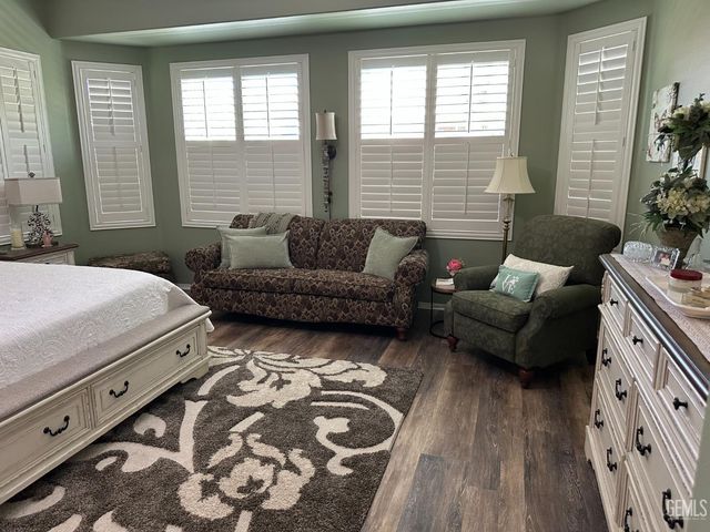 10026 Besancon Way, Bakersfield, CA 93306