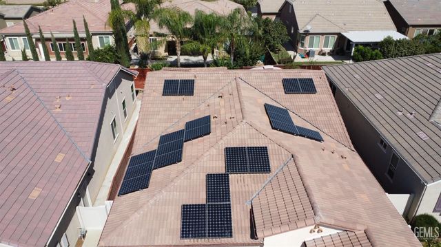 10026 Besancon Way, Bakersfield, CA 93306