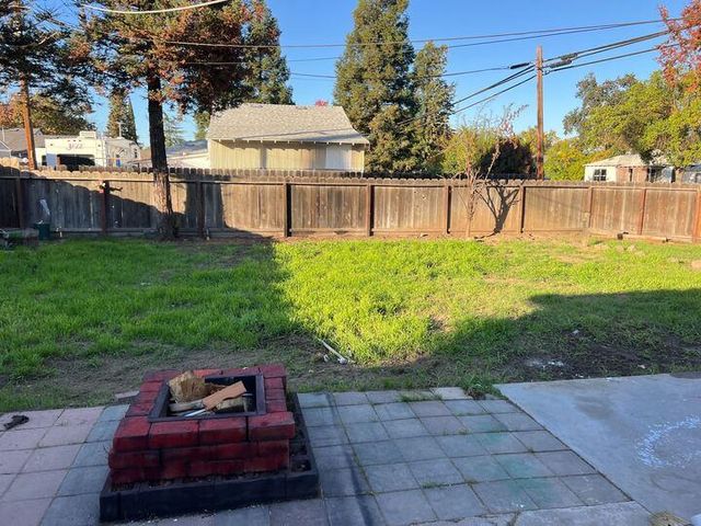 2049 Miller Ave, Modesto, CA 95354