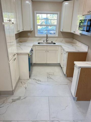 2049 Miller Ave, Modesto, CA 95354