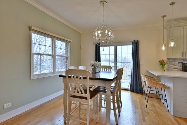 142 W 3rd Street 142, Elmhurst, IL 60126