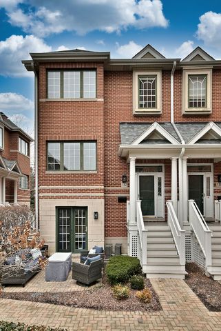 142 W 3rd Street 142, Elmhurst, IL 60126