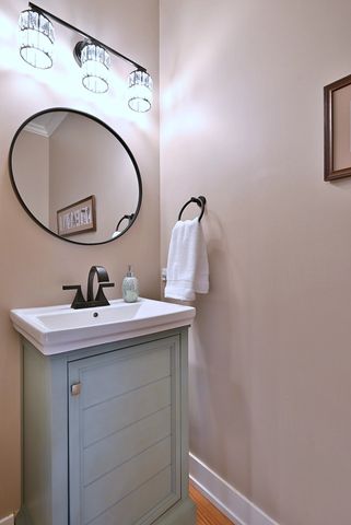 142 W 3rd Street 142, Elmhurst, IL 60126