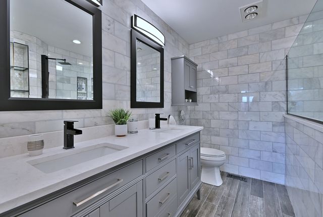 142 W 3rd Street 142, Elmhurst, IL 60126