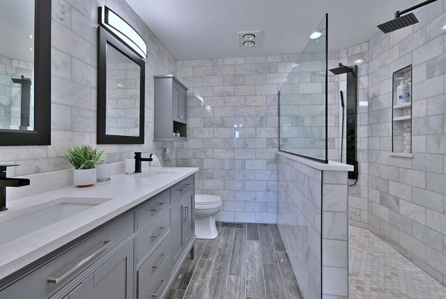 142 W 3rd Street 142, Elmhurst, IL 60126