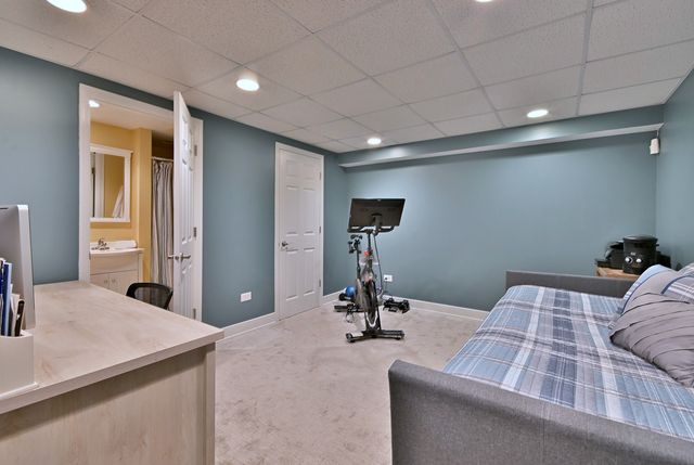 142 W 3rd Street 142, Elmhurst, IL 60126