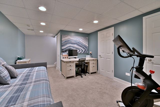 142 W 3rd Street 142, Elmhurst, IL 60126