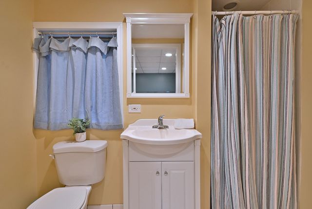 142 W 3rd Street 142, Elmhurst, IL 60126