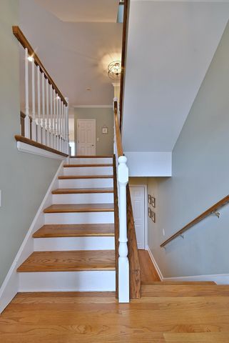 142 W 3rd Street 142, Elmhurst, IL 60126