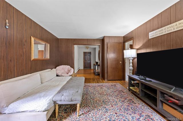 20 Audubon Gate, Miller Place, NY 11764