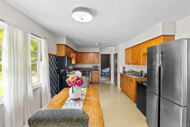 20 Audubon Gate, Miller Place, NY 11764