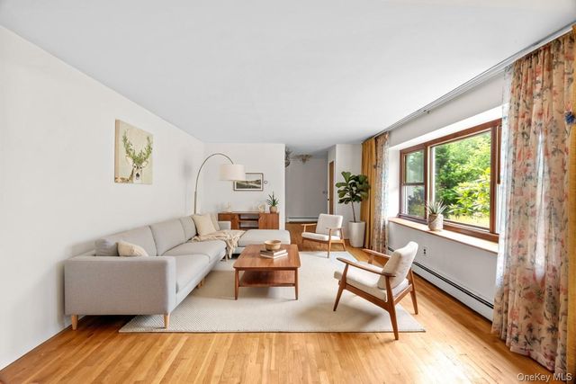 20 Audubon Gate, Miller Place, NY 11764
