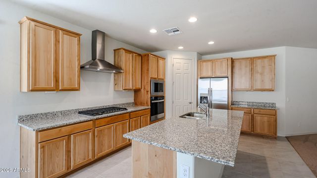 7072 W PLUM Road, Peoria, AZ 85383