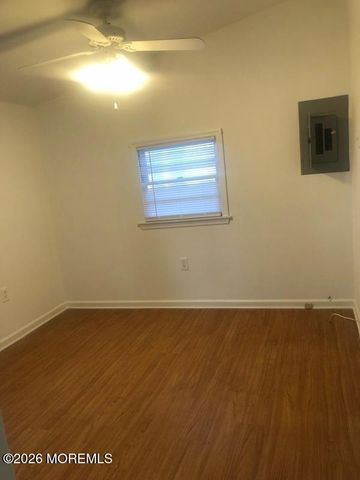 2130 Schoeberlein Avenue, Toms River, NJ 08753