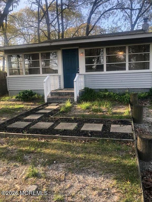 2130 Schoeberlein Avenue, Toms River, NJ 08753