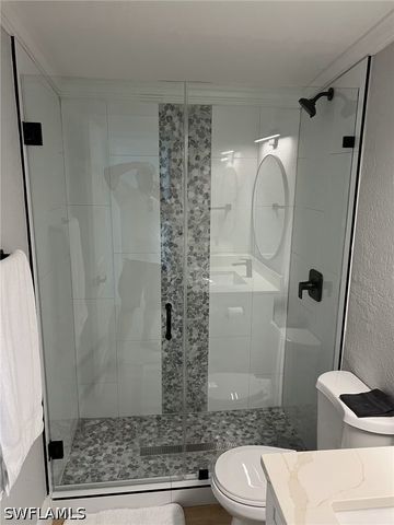 1220 Embassy Lane, Naples, FL 34104
